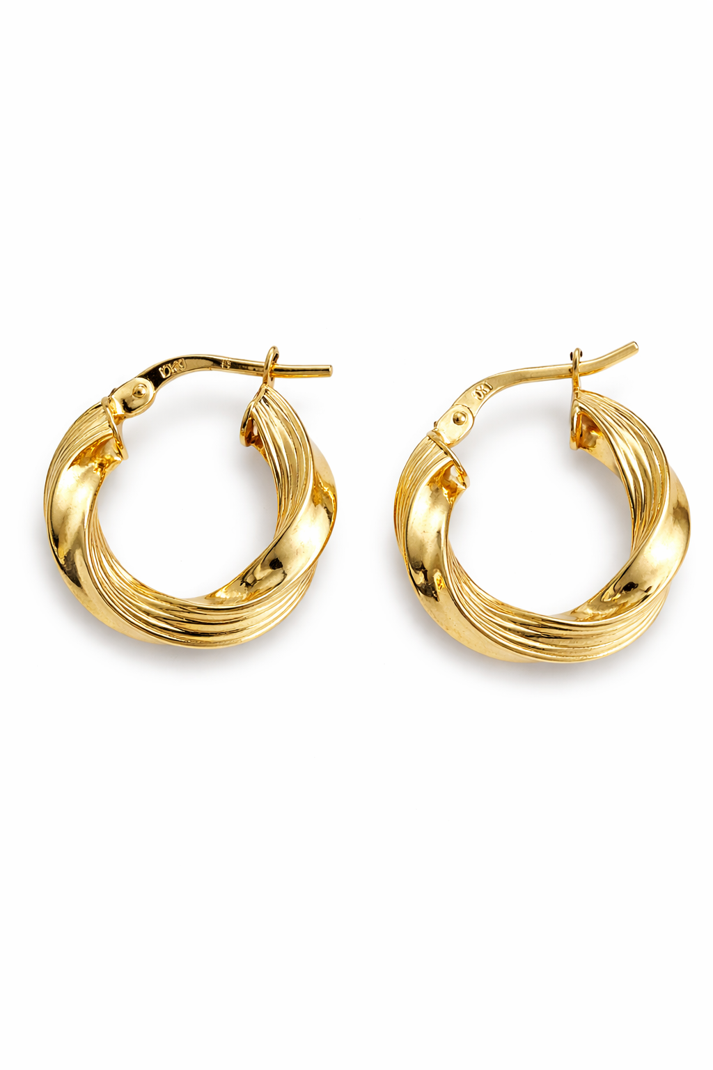 Beautiful ladies earrings 10k real gold