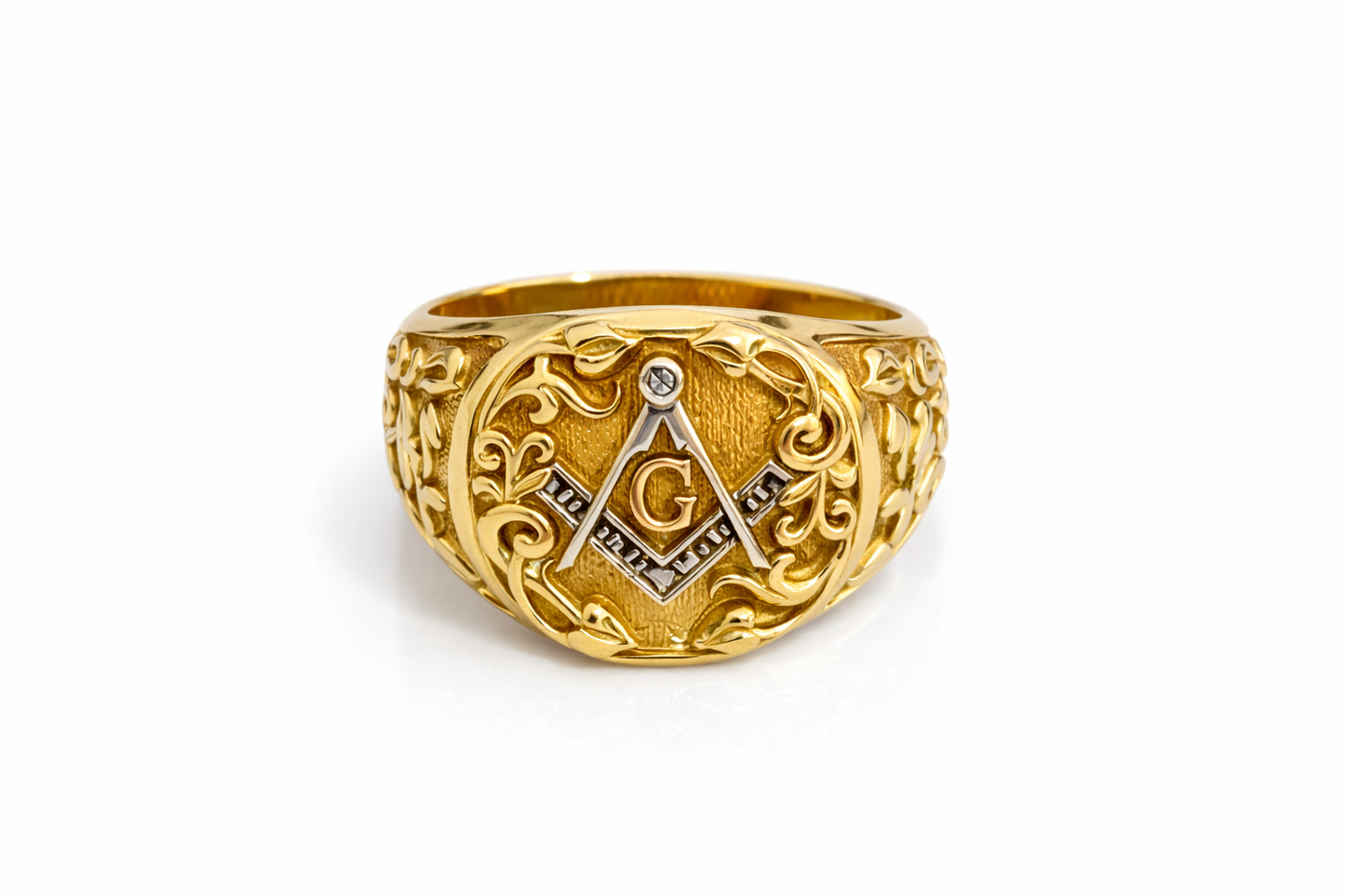 Beautiful ring for men in 14k gold real size 12