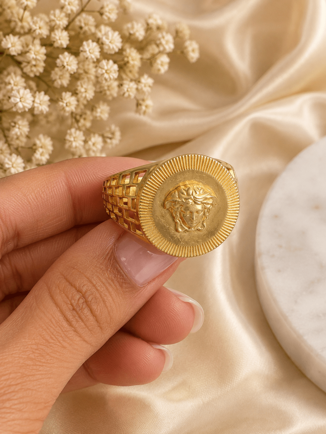 Anillo Medusa 10K – Size 9.5 - Alejandro Jewelry AAA
