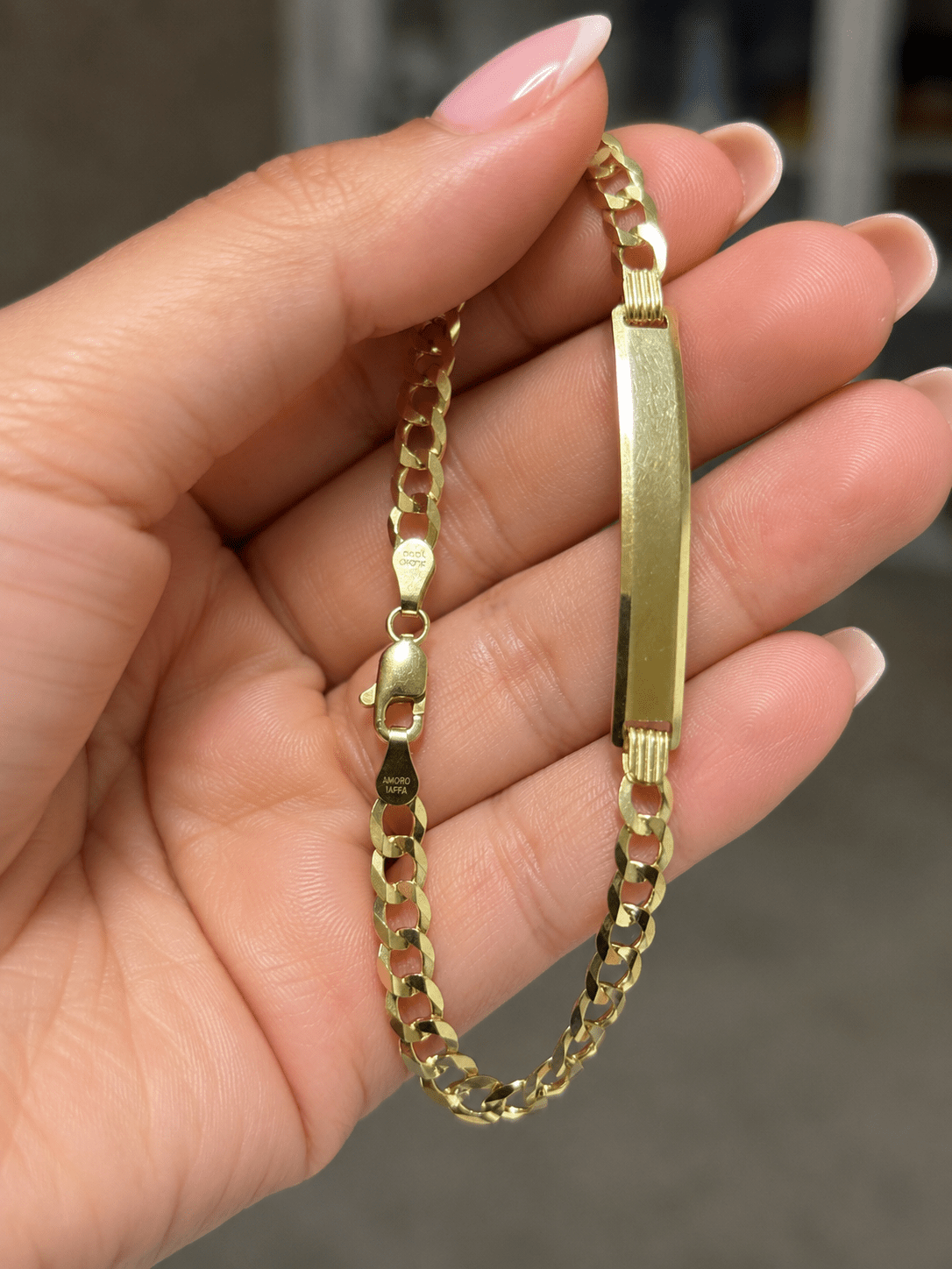 Elegant 10K Real Gold Solid Bracelet for Women – Size 7, 4.7 mm. Crafted with a timeless and sophisticated design, this beautiful bracelet offers a luxurious shine and durable solid gold construction, perfect for everyday wear or special occasions. A clas - Alejandro Jewelry LLC