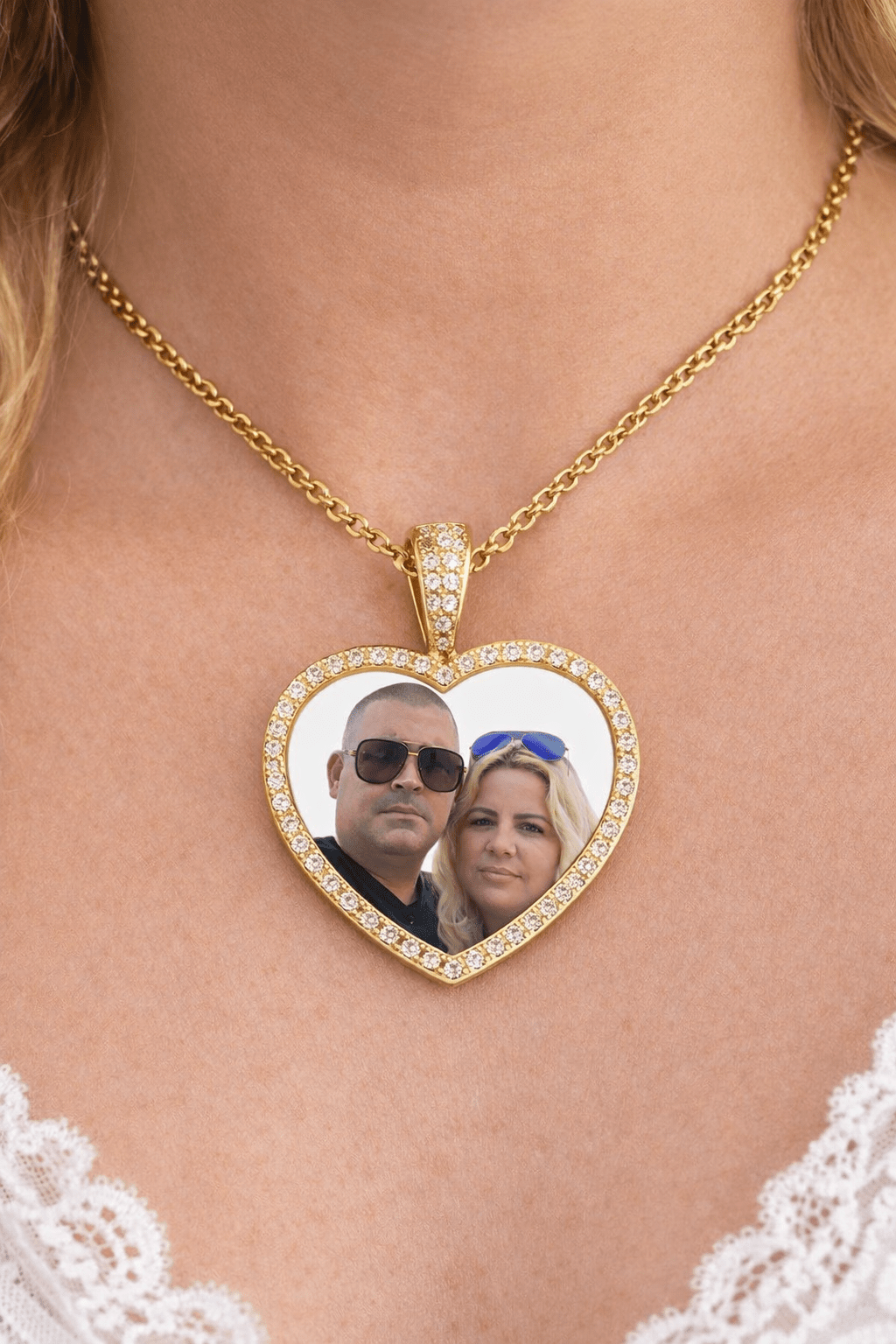 Personalized charms with photo inside 10k real - Alejandro Jewelry LLC